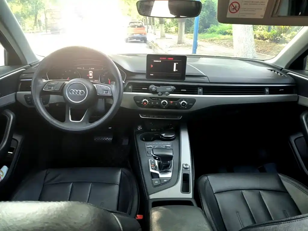 Audi A4L 2018 30th Anniversary Model 40 TFSI Enterprising купить на сайте DeffCars