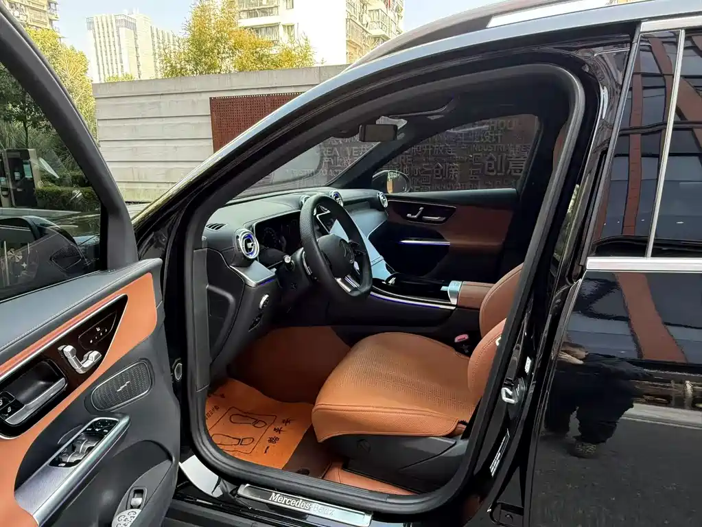 Mercedes-Benz GLC 2025 facelift GLC 260 L 4MATIC luxury model купить на сайте DeffCars