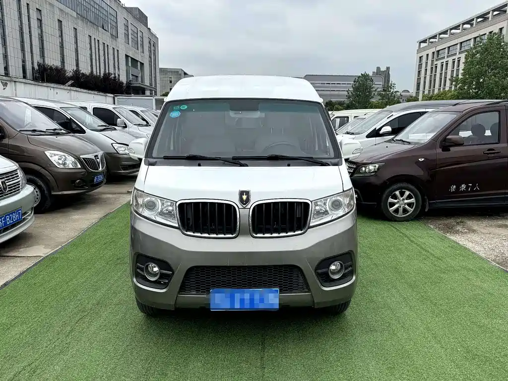New Hiace X30L 2023 1.5L Fortune Edition Van 2/5 Seats Air-conditioned Version SWC15M купить на сайте DeffCars