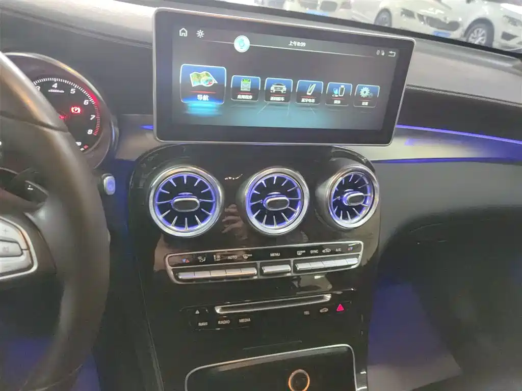 Mercedes-Benz GLC 2019 GLC 260 4MATIC luxury model купить на сайте DeffCars