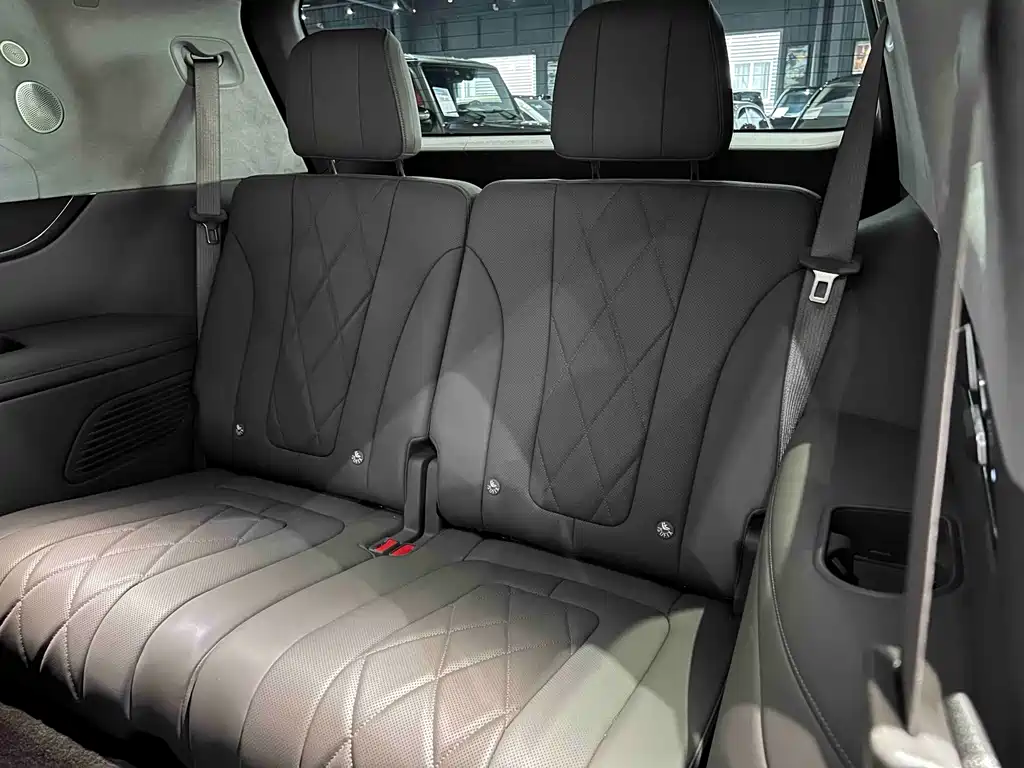 Aito M9 2024 Extended Range Max 52kWh 6 Seater купить на сайте DeffCars