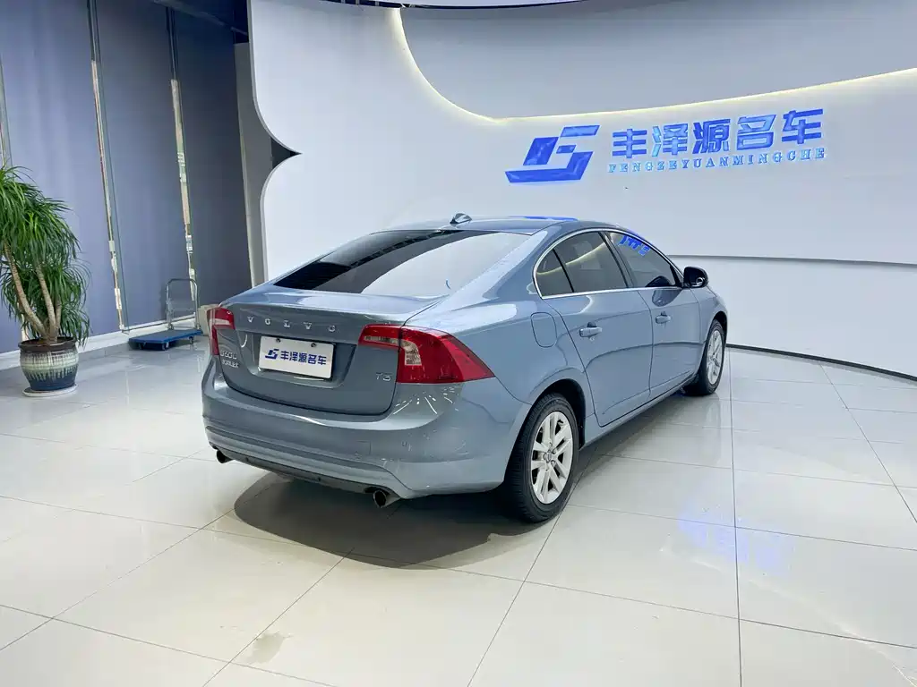 Volvo S60 2017 S60L T3 Smart Edition купить на сайте DeffCars