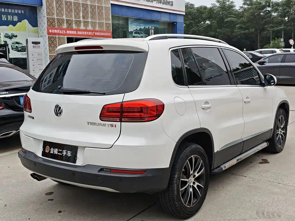 Tiguan 2015 1.8TSI automatic two-wheel drive luxury model купить на сайте DeffCars