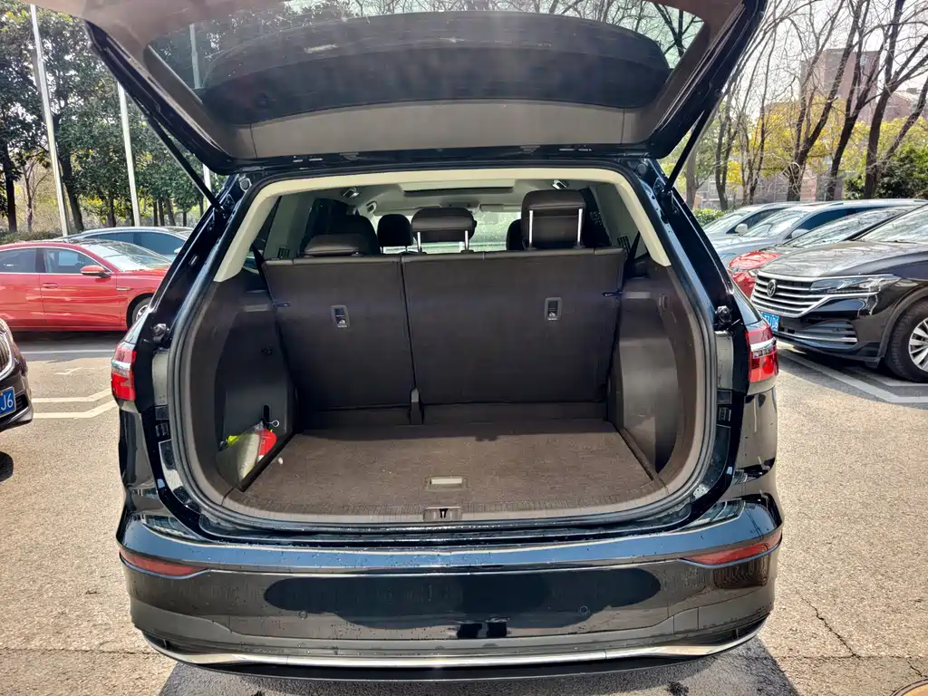 Weiran 2024 330TSI Business Edition купить на сайте DeffCars
