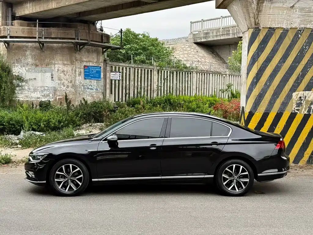 Magotan 2020 330TSI DSG leading model купить на сайте DeffCars