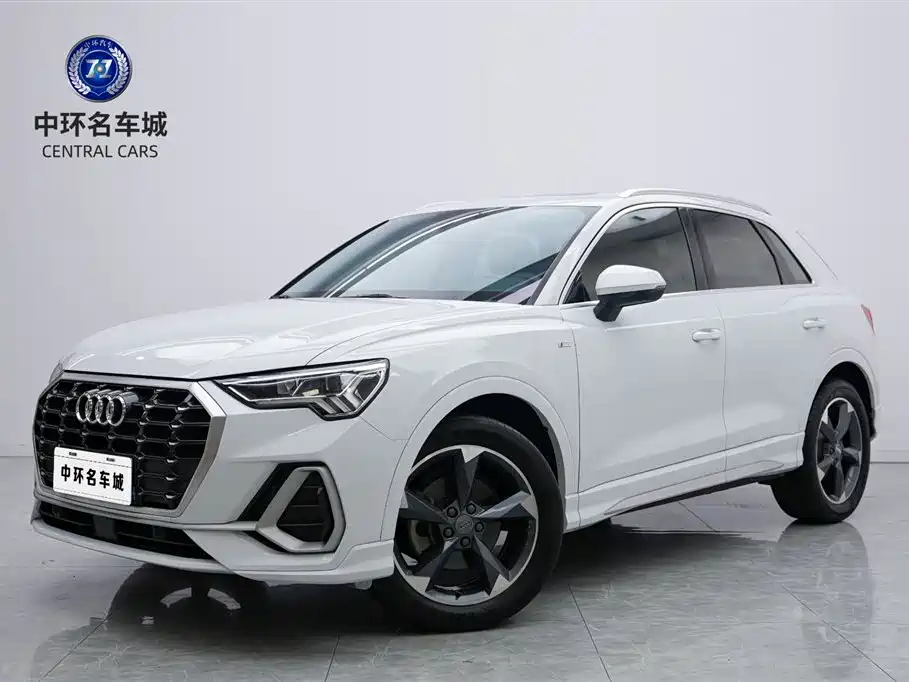 Audi Q3 2020 40 TFSI Fashionable and Dynamic купить на сайте DeffCars