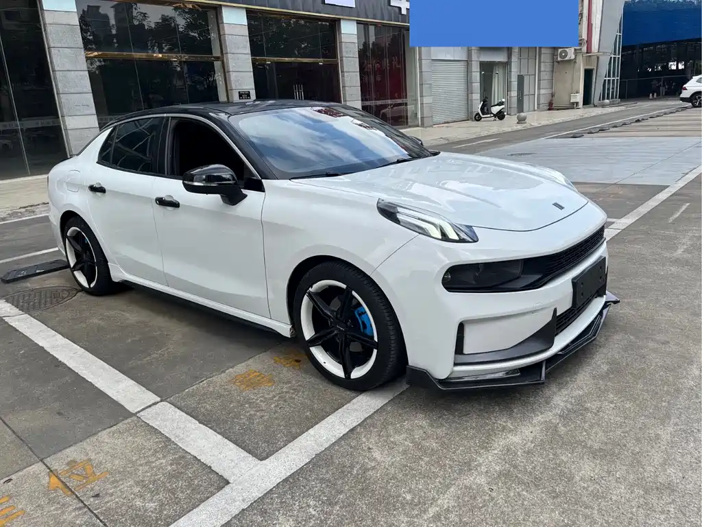 Lynk & Co 03 2019 1.5TD DCT Powerful Edition National VI купить на сайте DeffCars