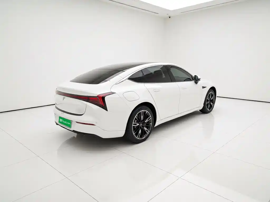 Nezha S 2023 pure electric 520km rear drive version купить на сайте DeffCars