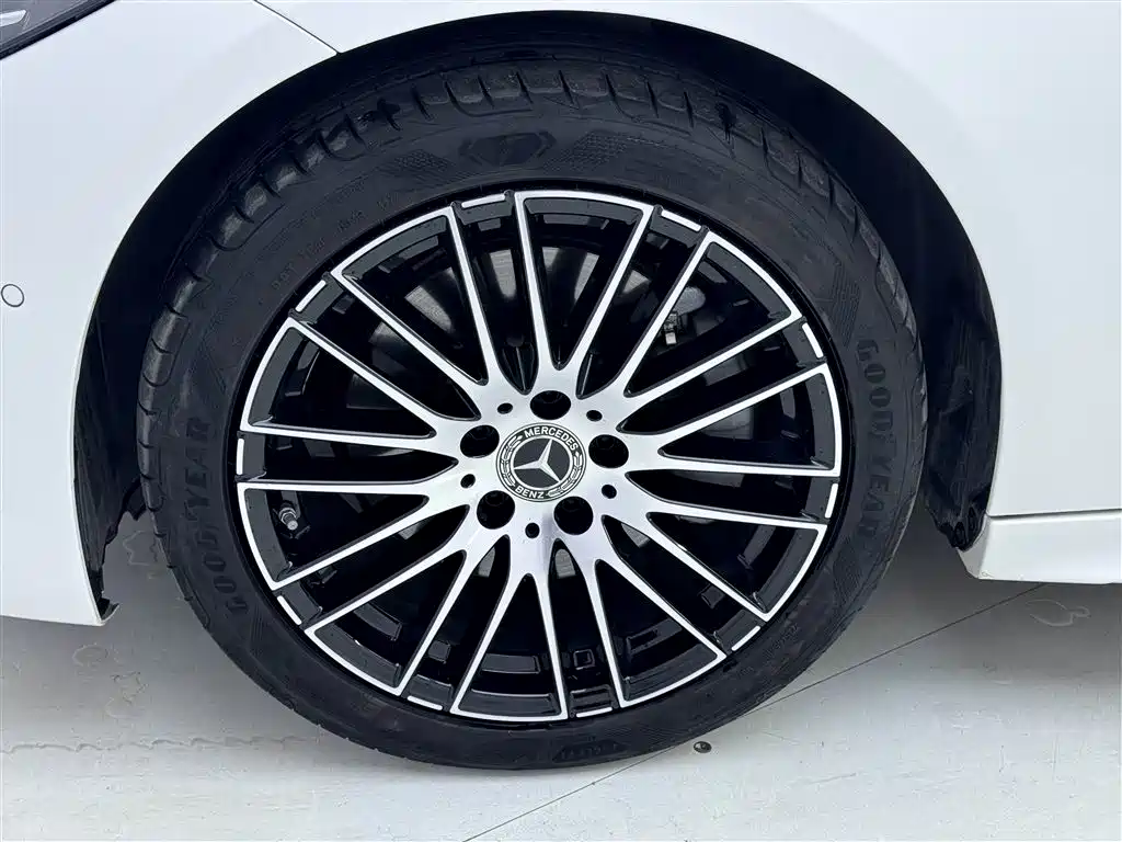 Mercedes-Benz C-Class 2023 facelift C 260 L sports version купить на сайте DeffCars