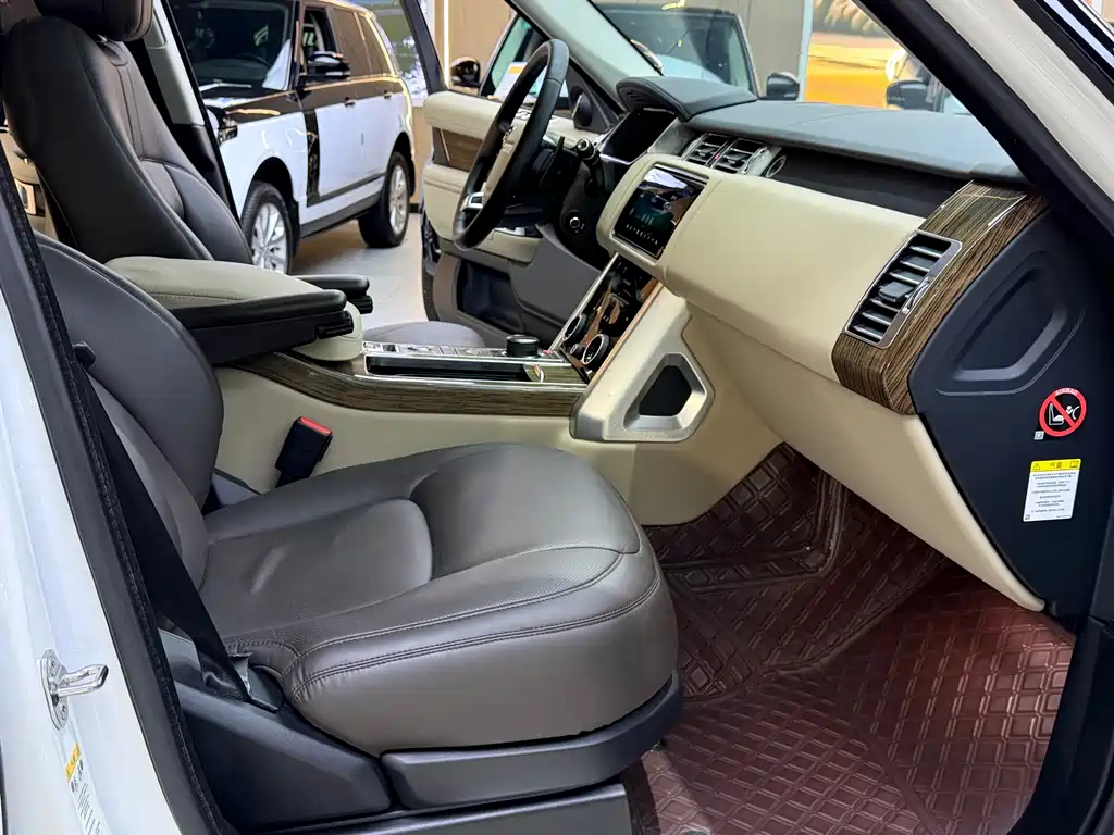 Range Rover 2019 3.0 SC V6 Legendary Extended Edition купить на сайте DeffCars