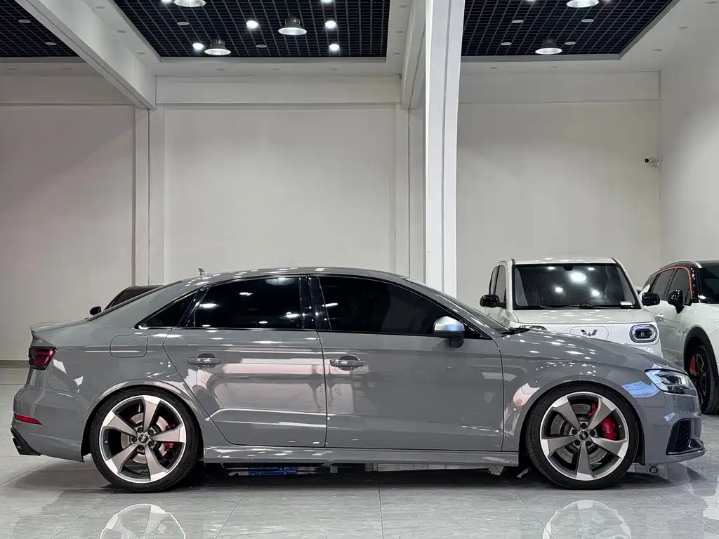 Audi RS 3 2017 RS 3 2.5T Limousine купить на сайте DeffCars