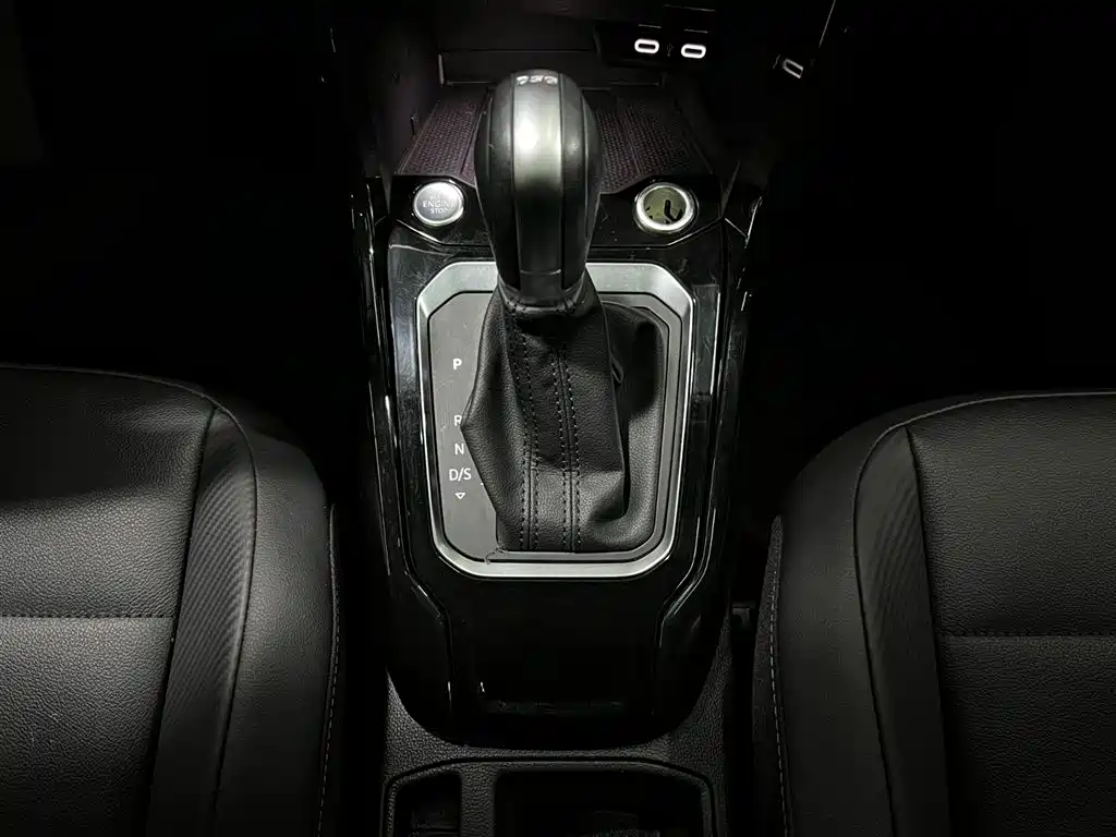 T-ROC 2022 model 280TSI DSG two-wheel drive comfort PLUS купить на сайте DeffCars