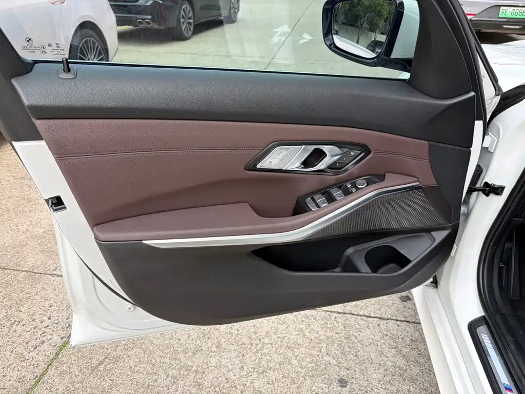 BMW 3 Series 2022 320Li M Sports Package купить на сайте DeffCars