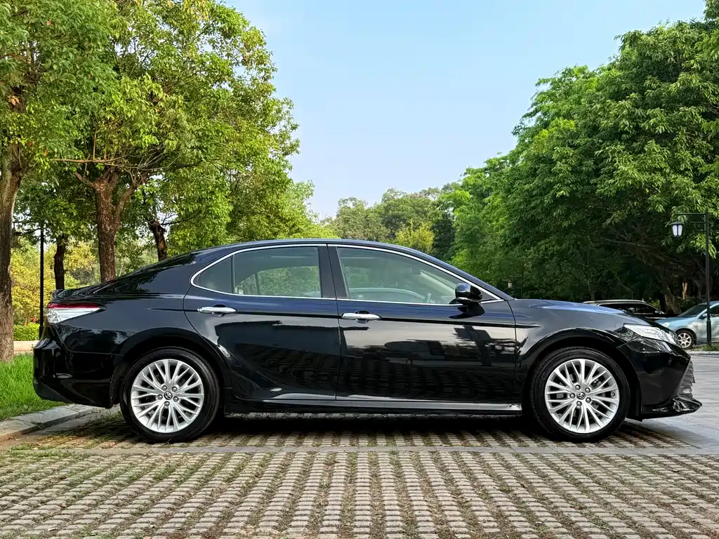 Camry 2019 facelift 2.5G Deluxe Edition купить на сайте DeffCars