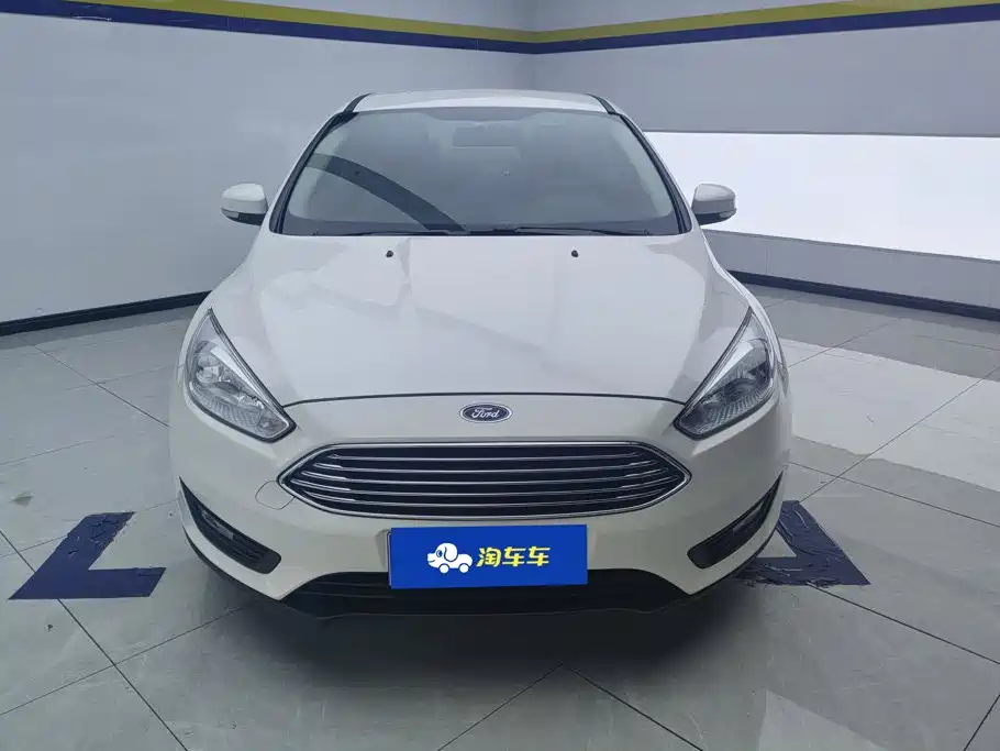 Focus 2017 Sedan 1.6L Manual Comfort Smart Mobility Edition купить на сайте DeffCars