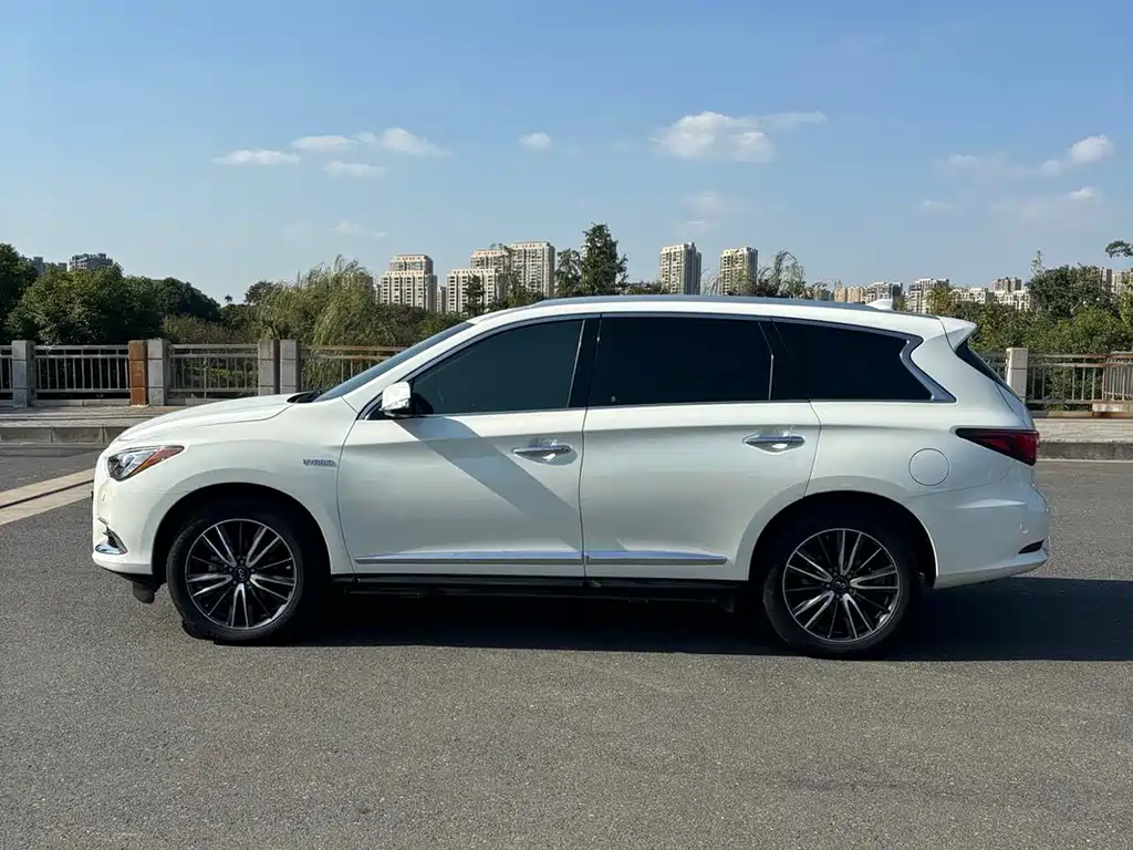 Infiniti QX60 Imported 2016 2.5 S/C Hybrid Two-wheel drive Excellent Edition National V купить на сайте DeffCars