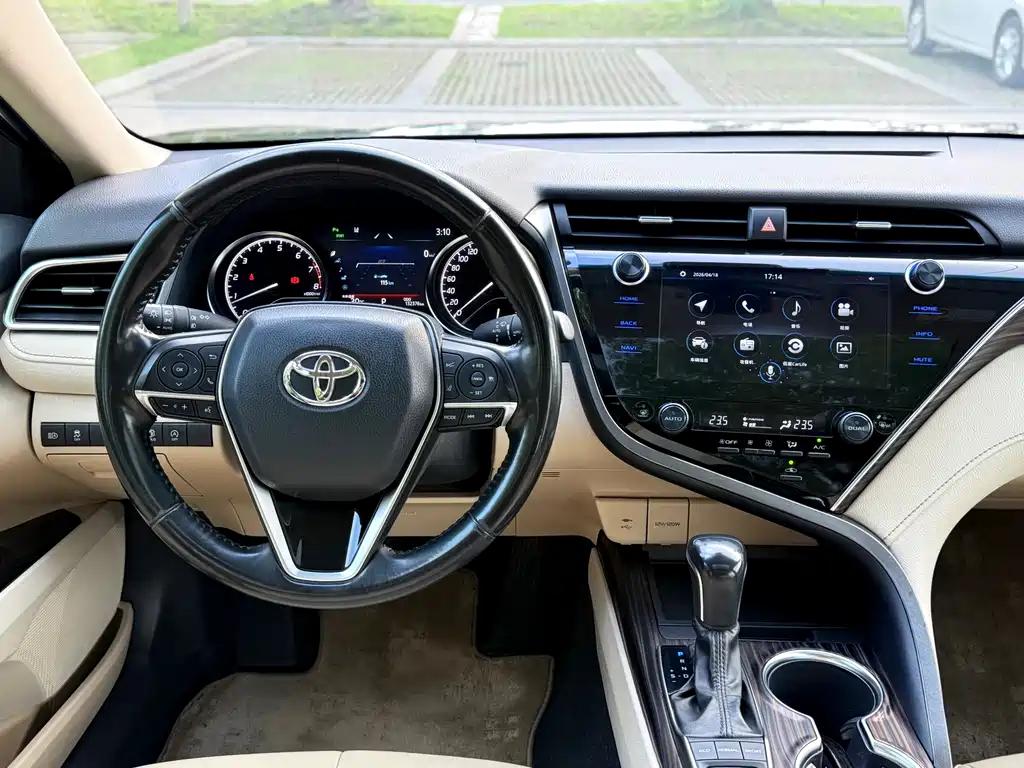Camry 2019 facelift 2.5G Deluxe Edition купить на сайте DeffCars