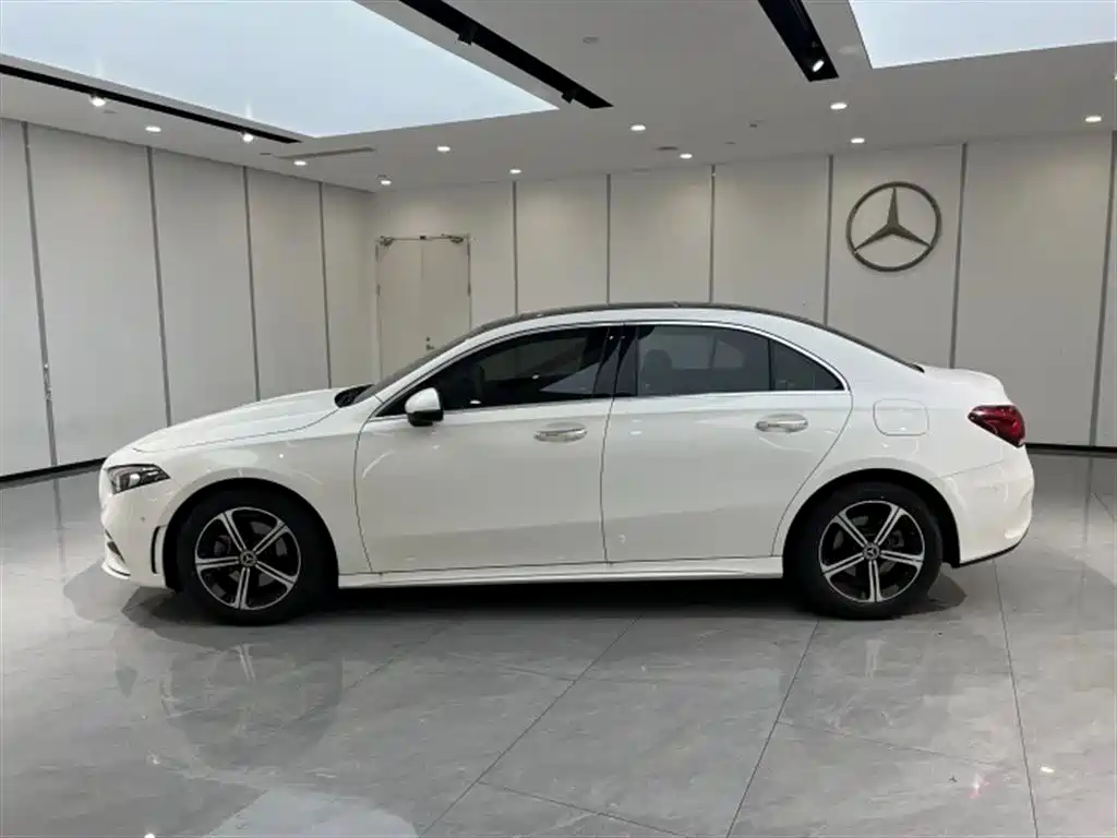 Mercedes-Benz A-Class 2022 Facelift Three A 200 L Sports Sedan Fashionable купить на сайте DeffCars