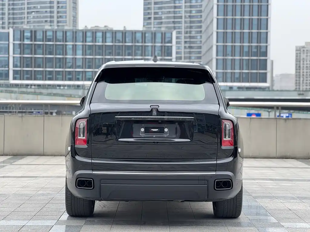 Cullinan 2020 Black Badge купить на сайте DeffCars