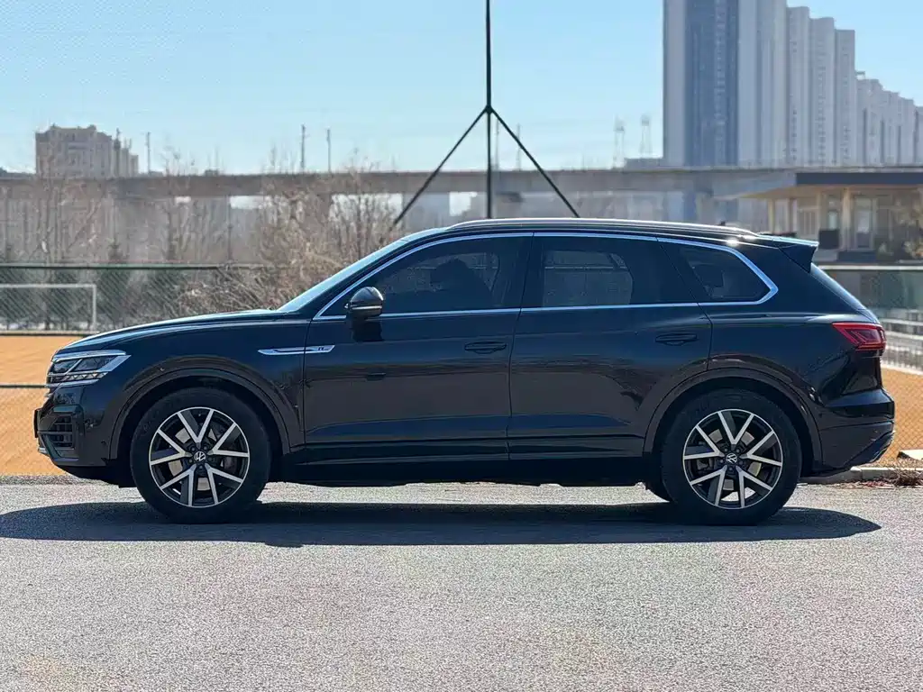 Touareg 2021 3.0TSI Ruixiang Edition Classic Sports Package купить на сайте DeffCars