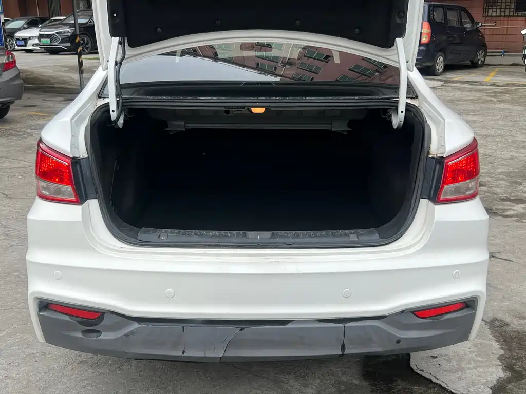 Familia 2017 1.6L manual luxury model купить на сайте DeffCars