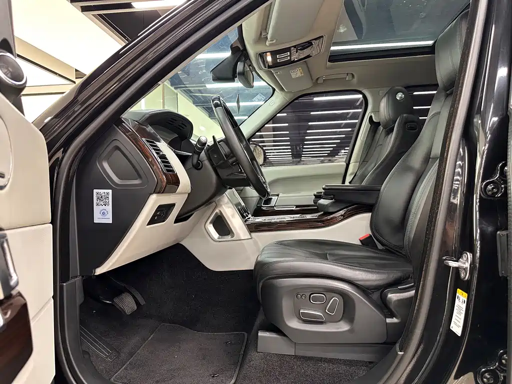 Range Rover 2015 3.0 SC V6 Vogue SE Genesis Extended Edition купить на сайте DeffCars