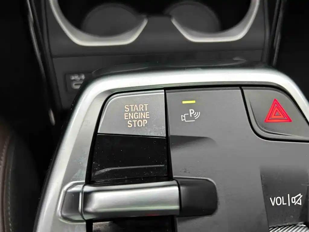 BMW X1 2023 sDrive20Li X Design Package купить на сайте DeffCars
