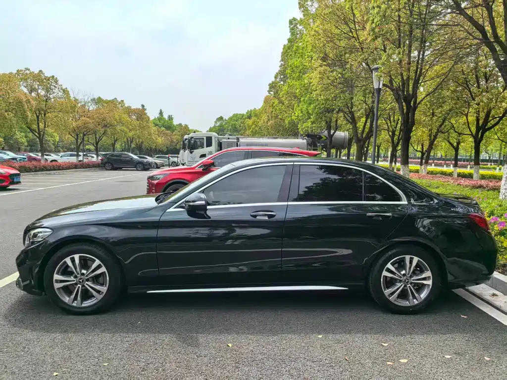 Mercedes-Benz C-Class 2020 C 200 L Fashionable Sports Edition купить на сайте DeffCars