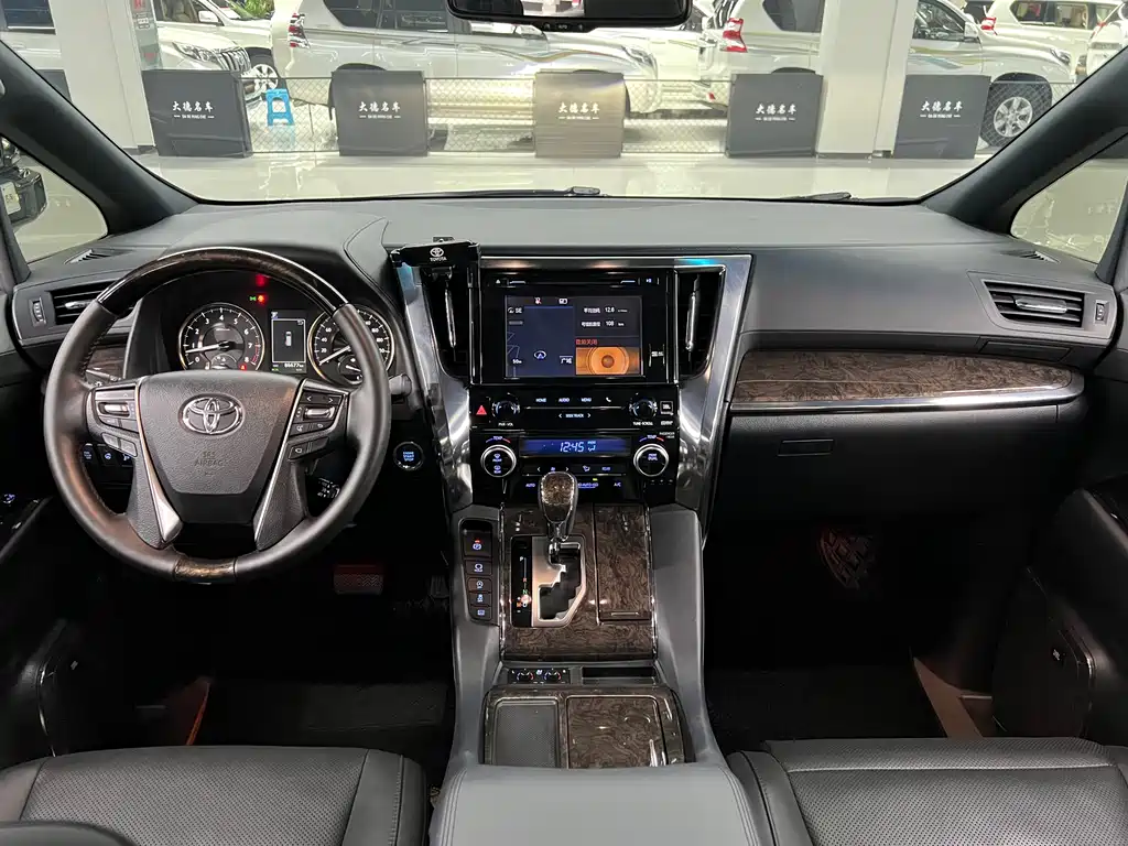 Alfa 2018 facelift 3.5L premium version купить на сайте DeffCars