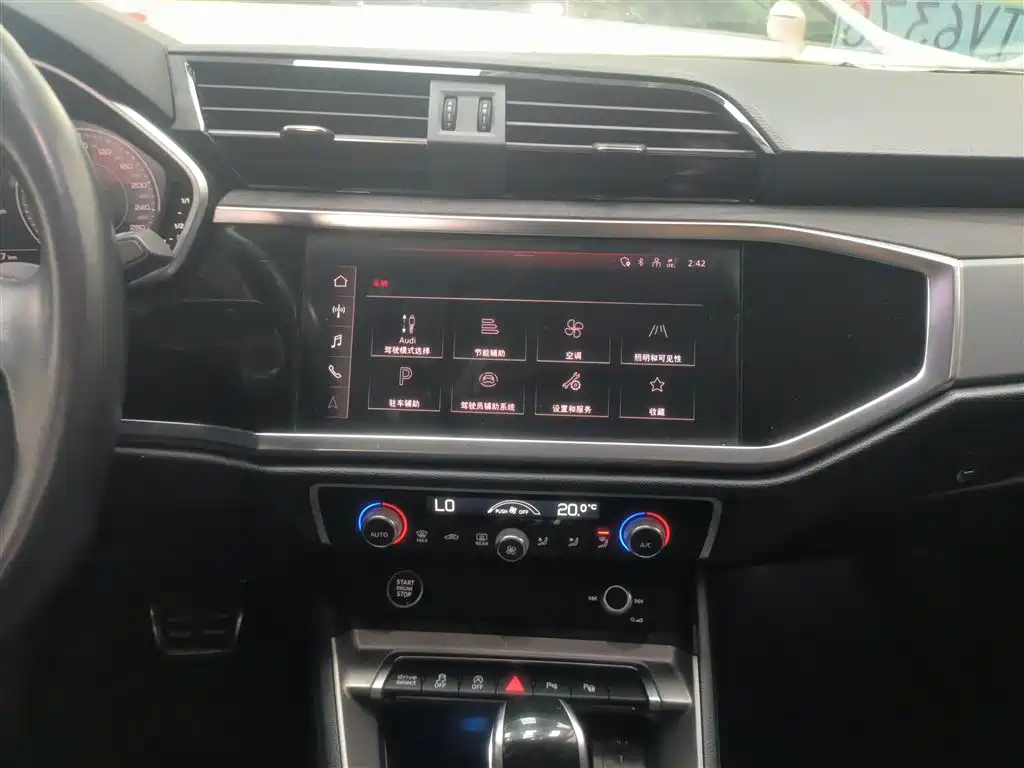 Audi Q3 2022 40 TFSI Fashionable and Dynamic купить на сайте DeffCars