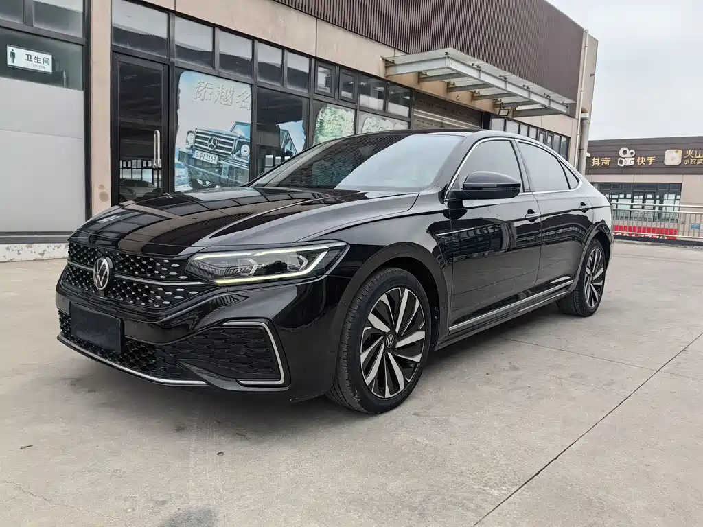 Passat 2022 330TSI Starry Sky Deluxe Edition купить на сайте DeffCars