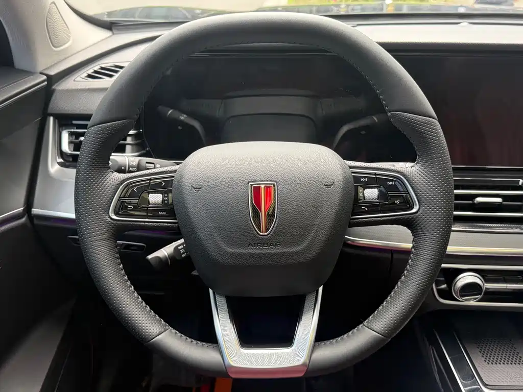 Hongqi HS5 2023 2.0T Qixiang Pro version купить на сайте DeffCars