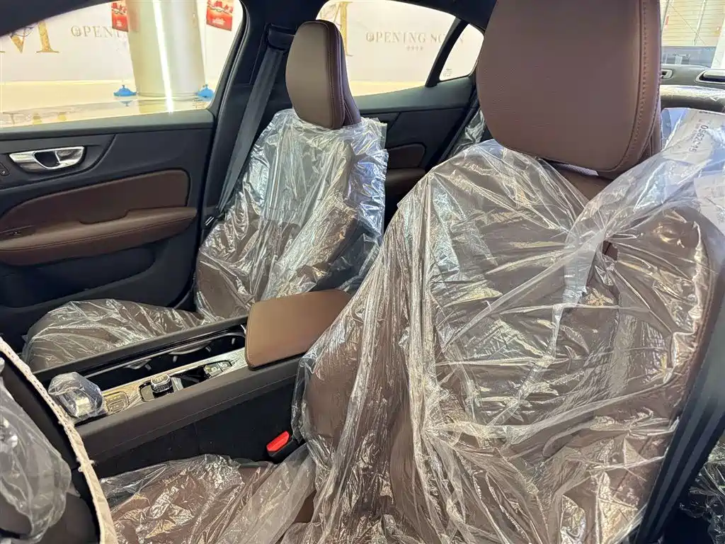 Volvo S60 2026 B4 Zhiyi Luxury Edition купить на сайте DeffCars
