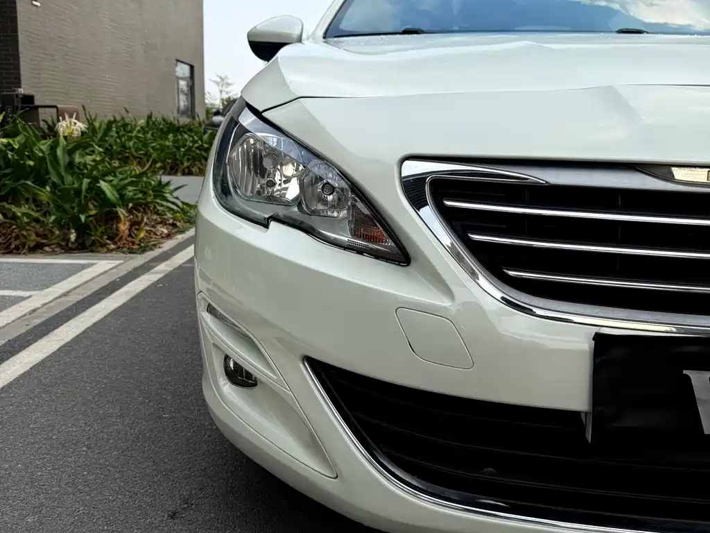 Peugeot 408 2015 1.2T automatic luxury version купить на сайте DeffCars