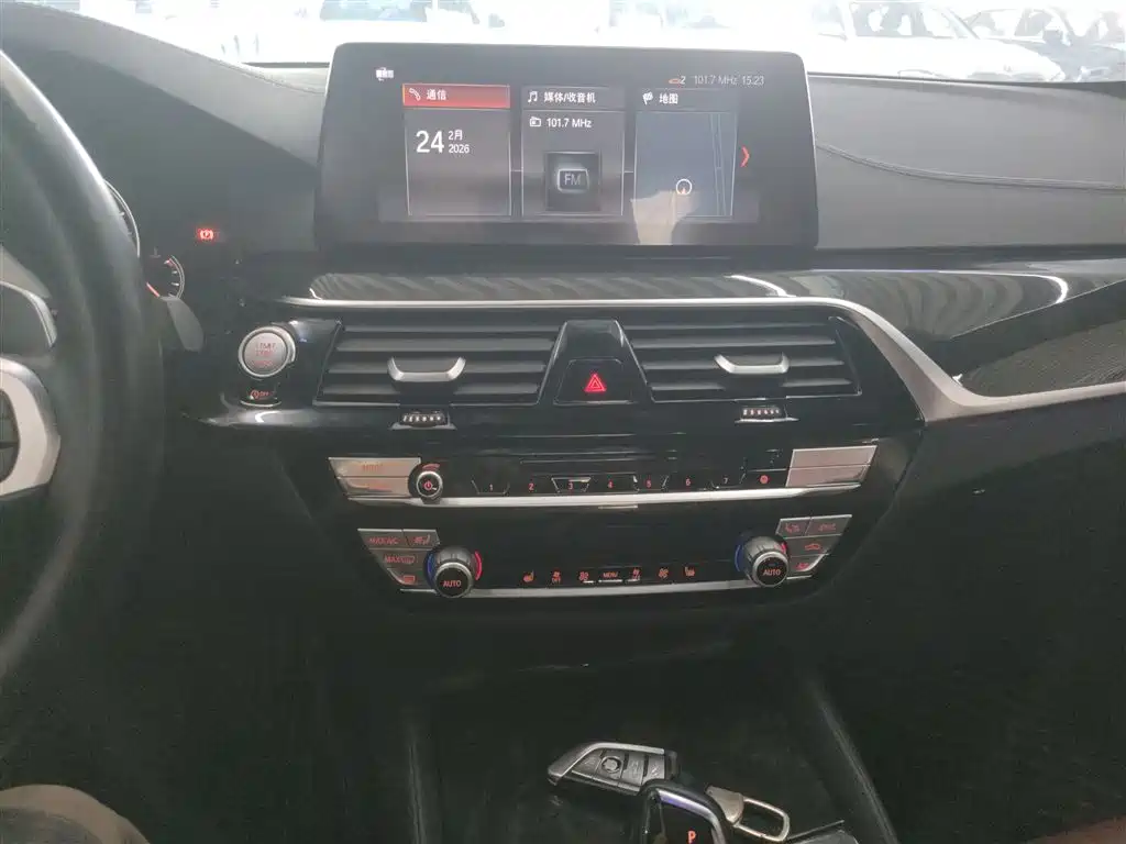 BMW 5 Series 2018 facelift 530Li leading M sports package купить на сайте DeffCars
