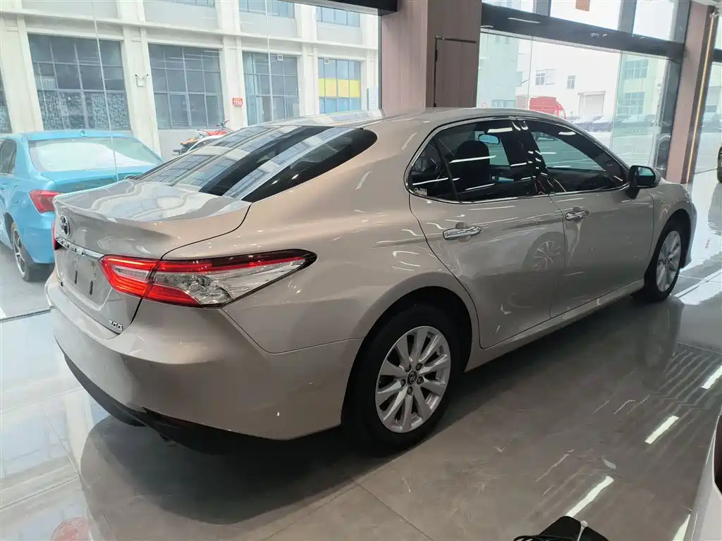 Camry 2019 2.0G Deluxe Edition National VI купить на сайте DeffCars