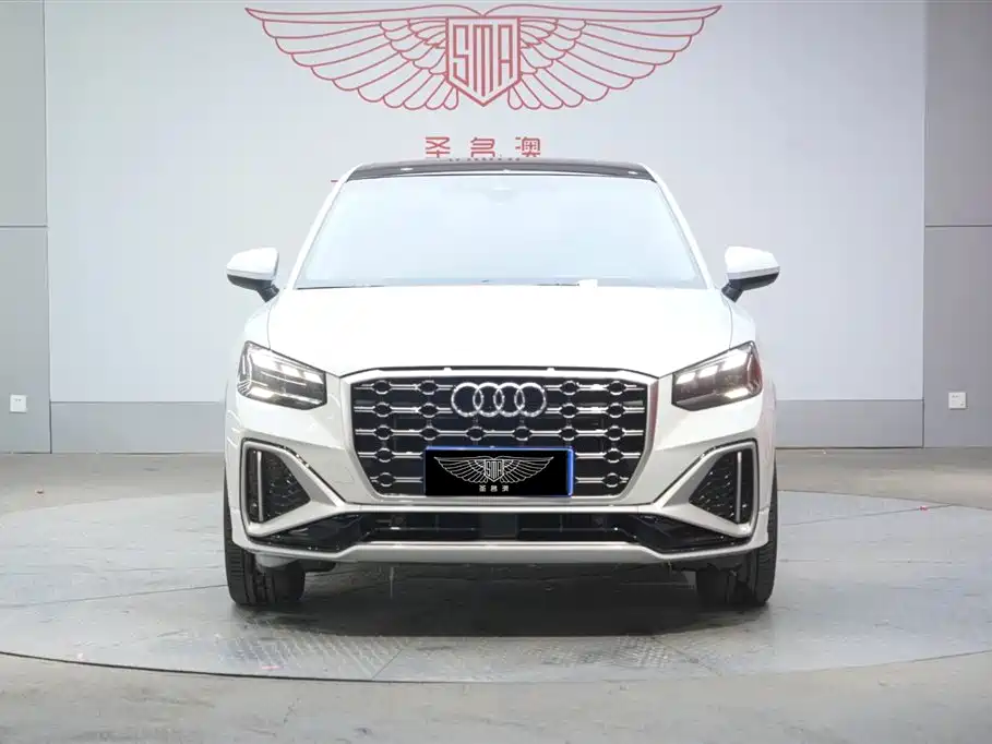 Audi Q2L 2024 35TFSI fashionable and dynamic купить на сайте DeffCars