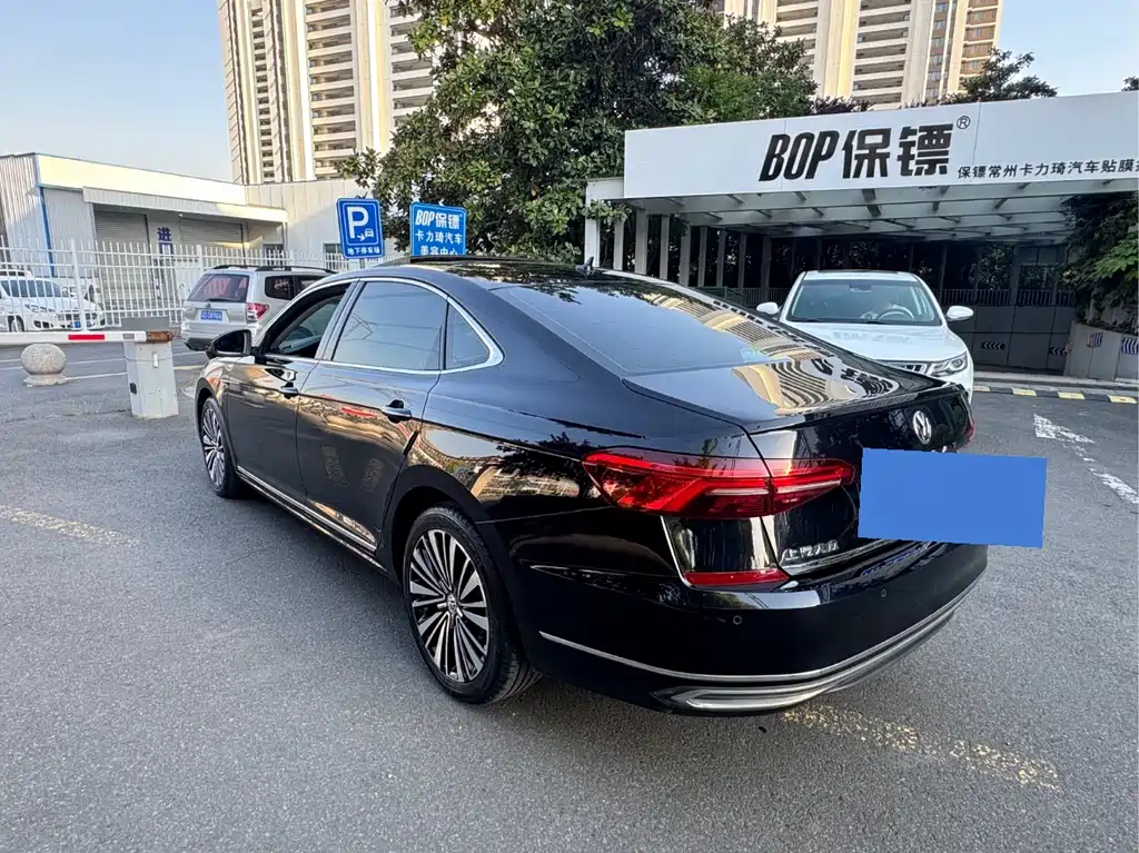 Passat 2020 330TSI Luxury Edition National V купить на сайте DeffCars