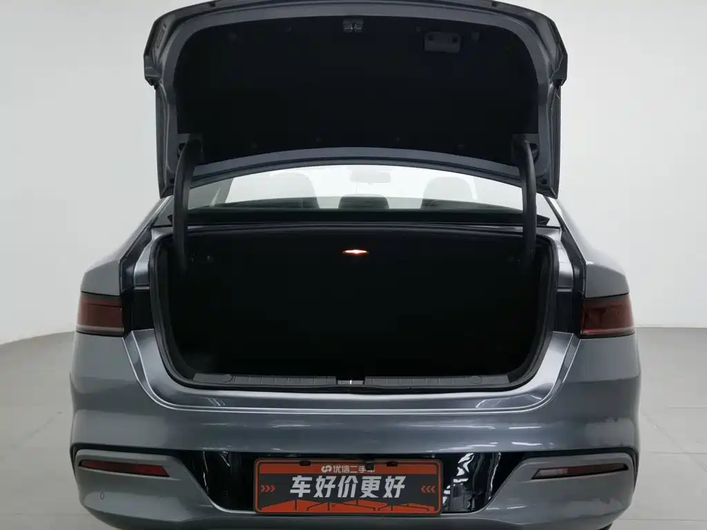 Qin PLUS 2023 Champion Edition DM-i 55KM Leading Type купить на сайте DeffCars