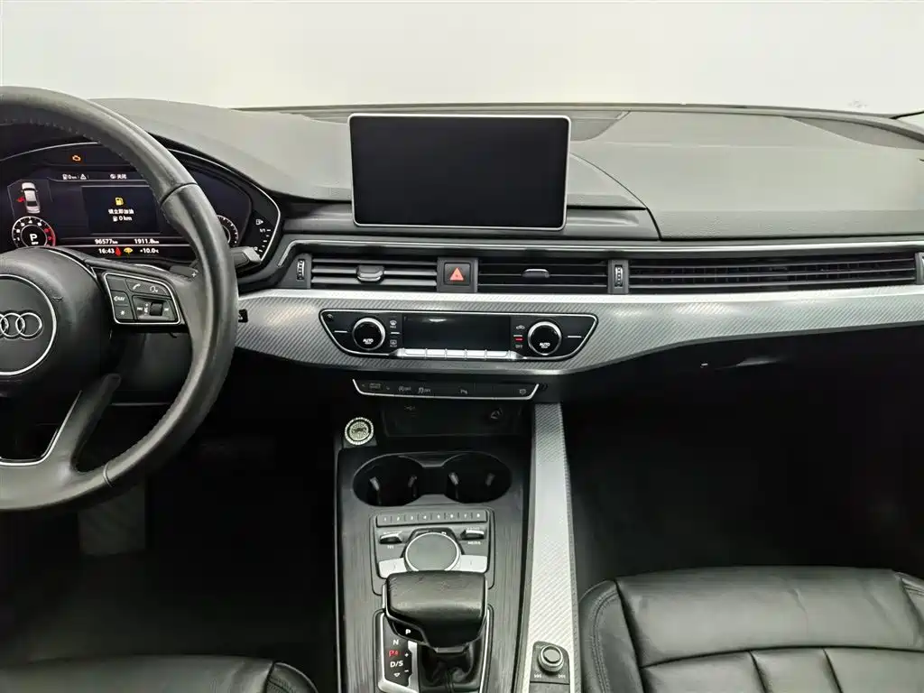 Audi A4L 2018 30th Anniversary Model 40 TFSI Fashion Model купить на сайте DeffCars