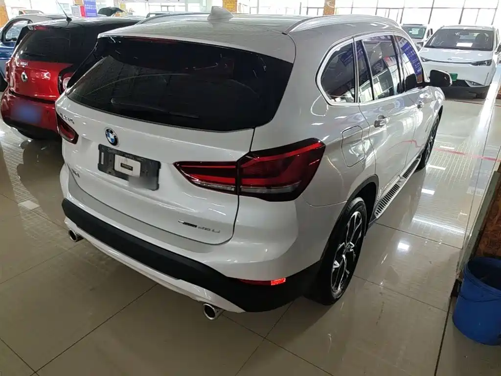 BMW X1 2020 sDrive25Li Leading Model купить на сайте DeffCars