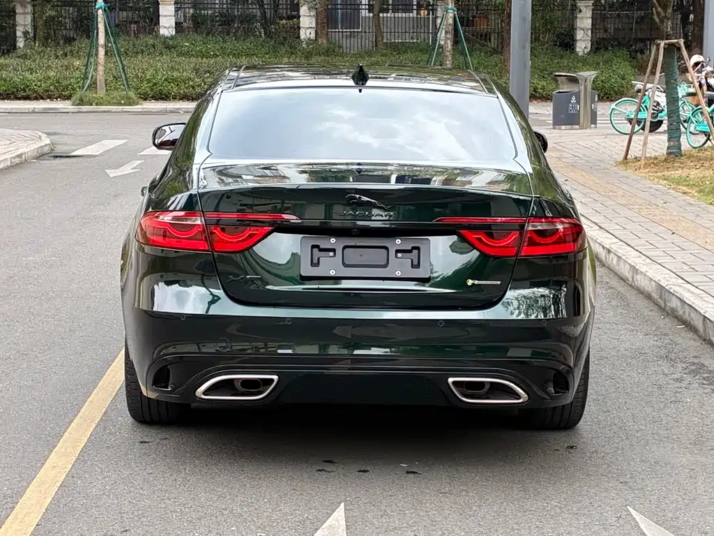 Jaguar XFL 2021 XFL 2.0T P250 two-wheel drive elite sports version купить на сайте DeffCars