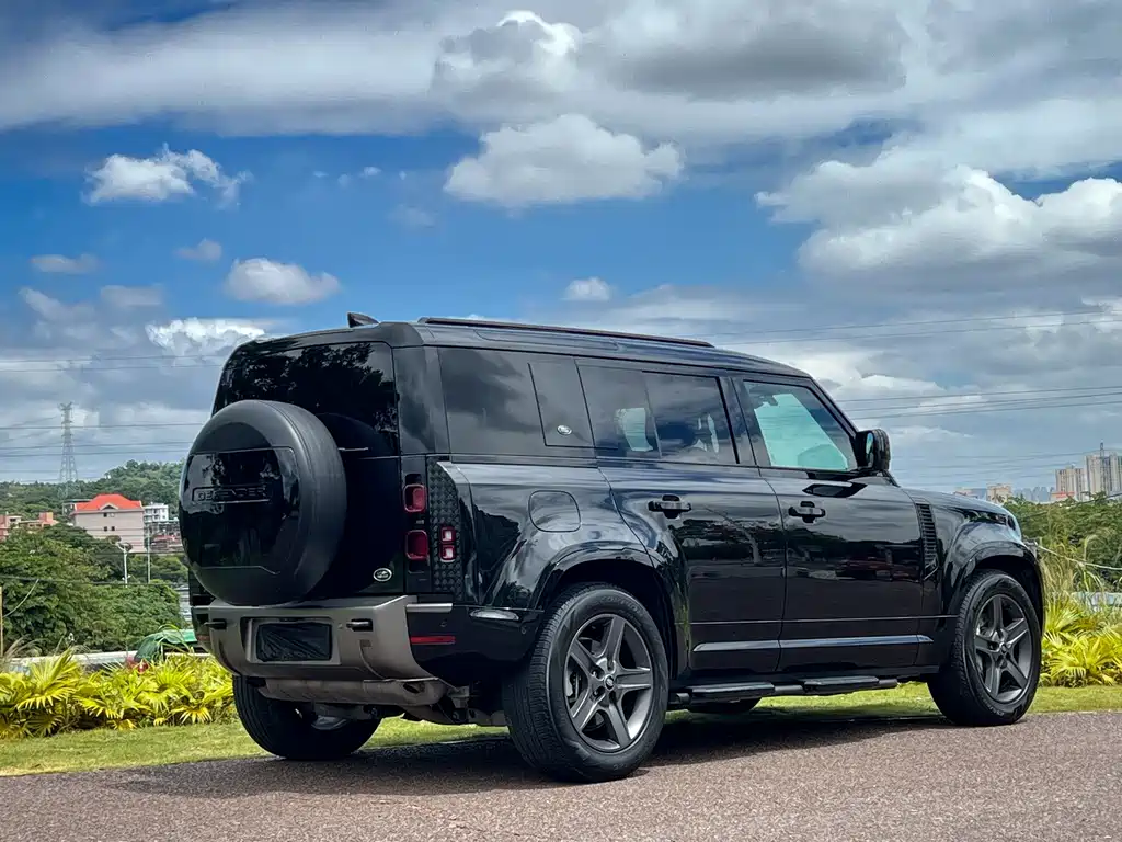 Land Rover Defender 2023 facelift 110 3.0T P400 X-DYNAMIC HSE купить на сайте DeffCars