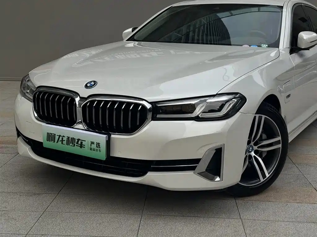 BMW 5 Series New Energy 2022 Model 535Le Luxury Package купить на сайте DeffCars