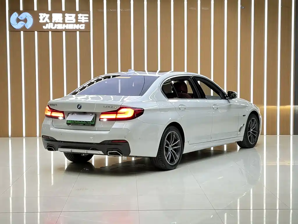 BMW 5 Series New Energy 2022 Model 2 535Le Pioneer Edition M Sports Package купить на сайте DeffCars
