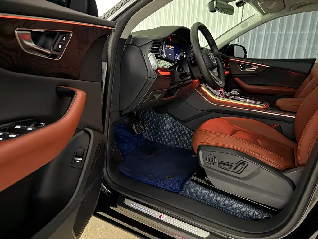 Audi Q8 2019 55 TFSI luxury and dynamic model купить на сайте DeffCars