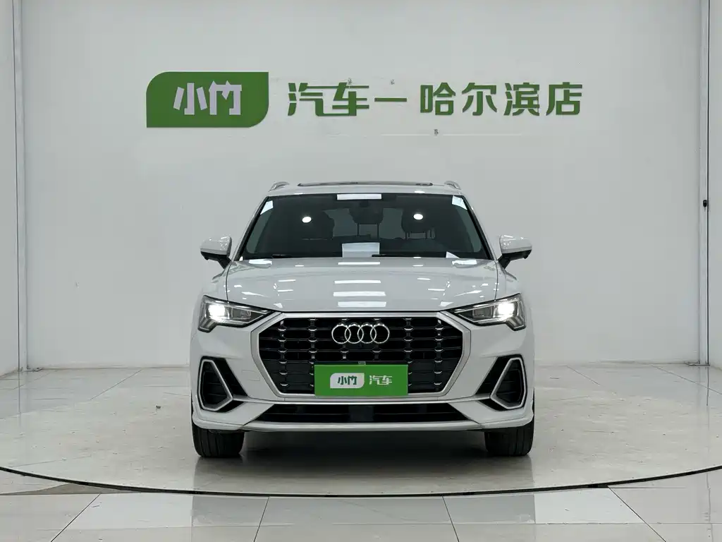 Audi Q3 2022 35 TFSI Fashionable and Dynamic купить на сайте DeffCars