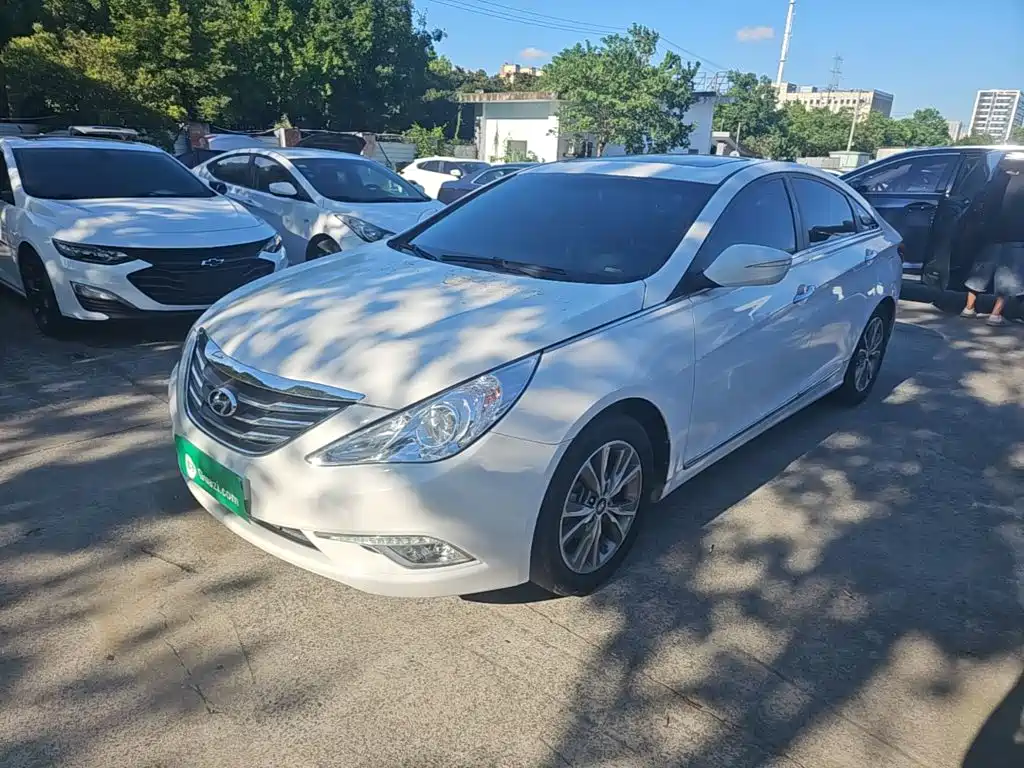 Sonata 2015 Classic 2.0L Automatic Deluxe Edition купить на сайте DeffCars