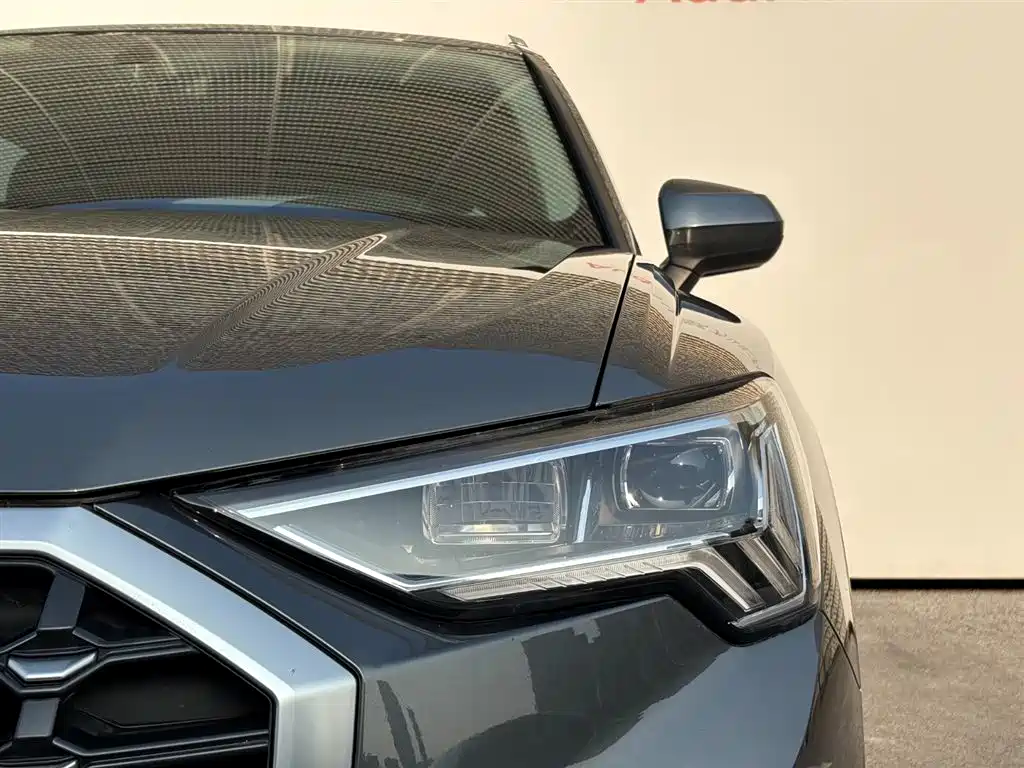 Audi Q3 2023 40 TFSI Fashionable and Dynamic купить на сайте DeffCars
