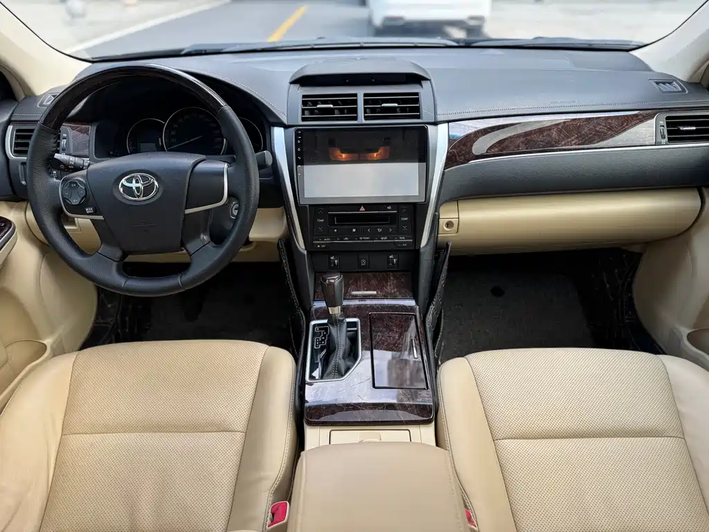 Camry 2016 2.0G 10th Anniversary Leading Edition купить на сайте DeffCars